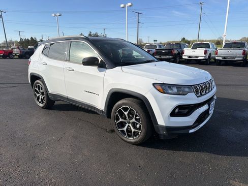 Used 2025 Jeep Compass Limited AWD/4WD image 7