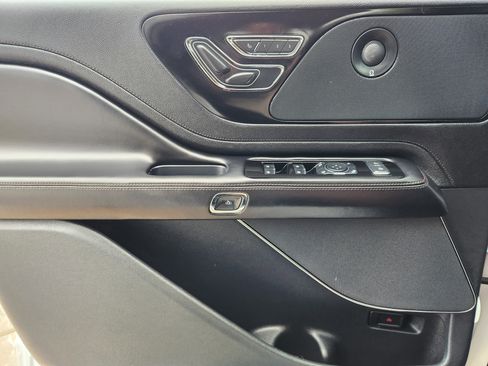 Used 2024 Lincoln Aviator Reserve w/ Equipment Group 201A image 22