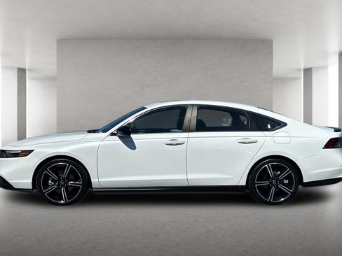 Used 2024 Honda Accord Sport image 7