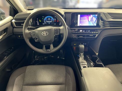 Used 2025 Toyota Camry LE FWD image 24