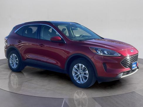 Certified 2020 Ford Escape SE image 8