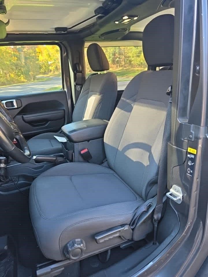 Used 2023 Jeep Wrangler Sport AWD/4WD image 10