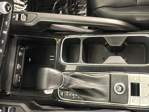 Used 2025 Kia Telluride S FWD image 30