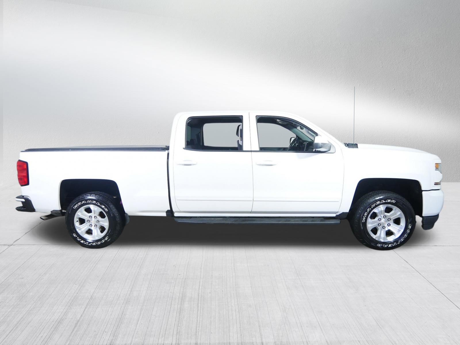 Used 2017 Chevrolet Silverado 1500 LT w/ All Star Edition AWD/4WD image 8