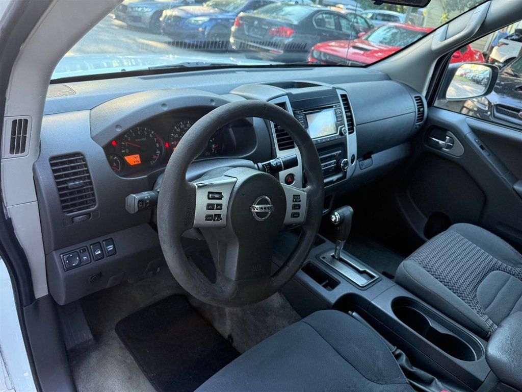 Used 2018 Nissan Frontier SV AWD/4WD image 12
