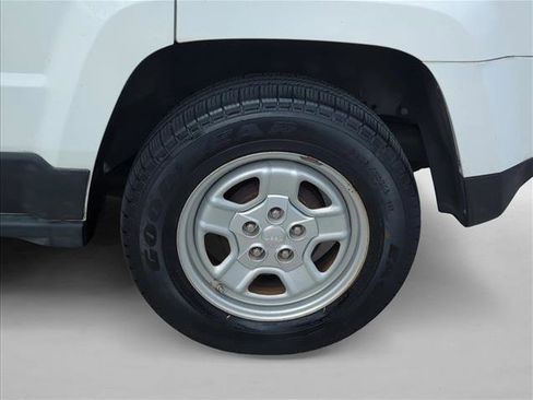 Used 2011 Jeep Patriot Sport w/ PWR Value Group image 19