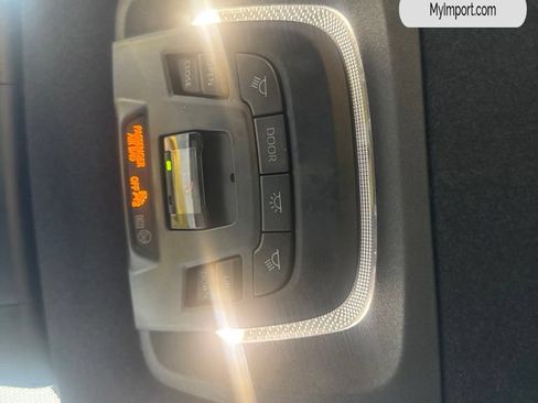 Used 2025 Toyota Corolla Cross AWD Hybrid w/ Convenience Package image 18