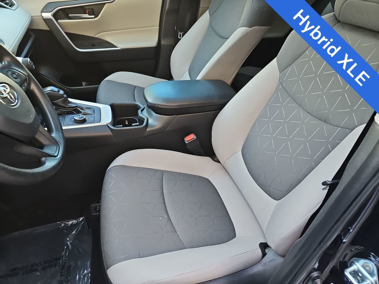 Used 2024 Toyota RAV4 XLE w/ Convenience Package AWD/4WD image 15