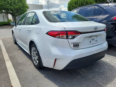 Used 2025 Toyota Corolla LE FWD image 4