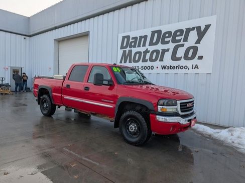 Used 2005 GMC Sierra 2500 SLE w/ Skid Plate Package image 1
