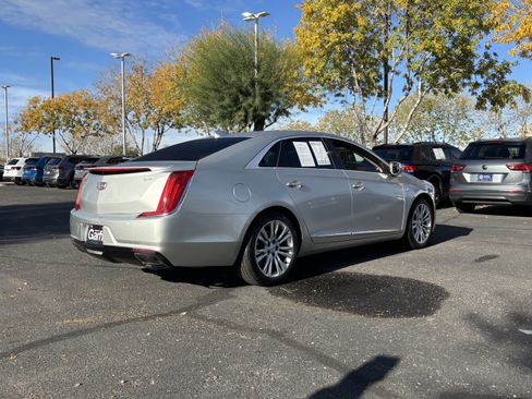 Used 2019 Cadillac XTS Luxury image 4
