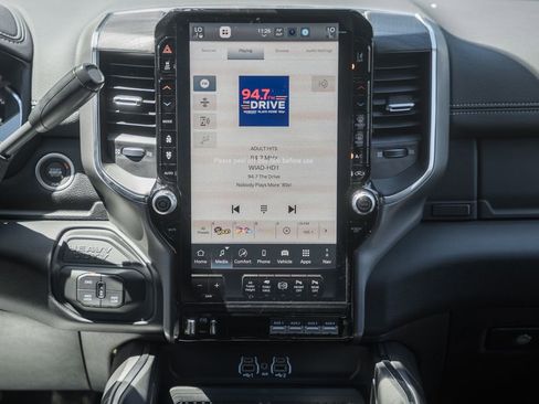 New 2026 RAM 2500 Laramie AWD/4WD image 26