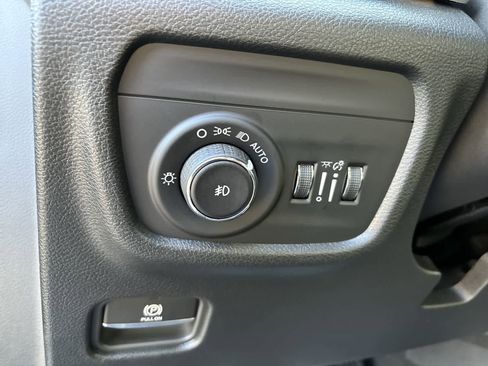 New 2025 Jeep Grand Cherokee Limited image 10