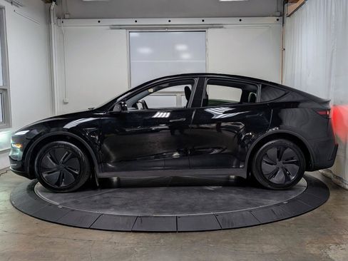 Used 2026 Tesla Model Y Premium image 6
