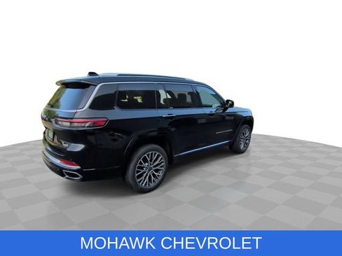 Used 2023 Jeep Grand Cherokee L Summit AWD/4WD image 8