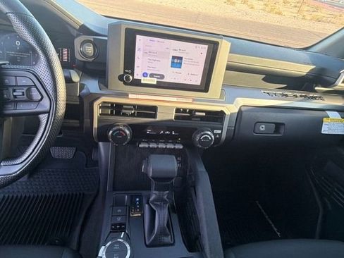 Used 2026 Toyota Tacoma SR5 AWD/4WD image 5