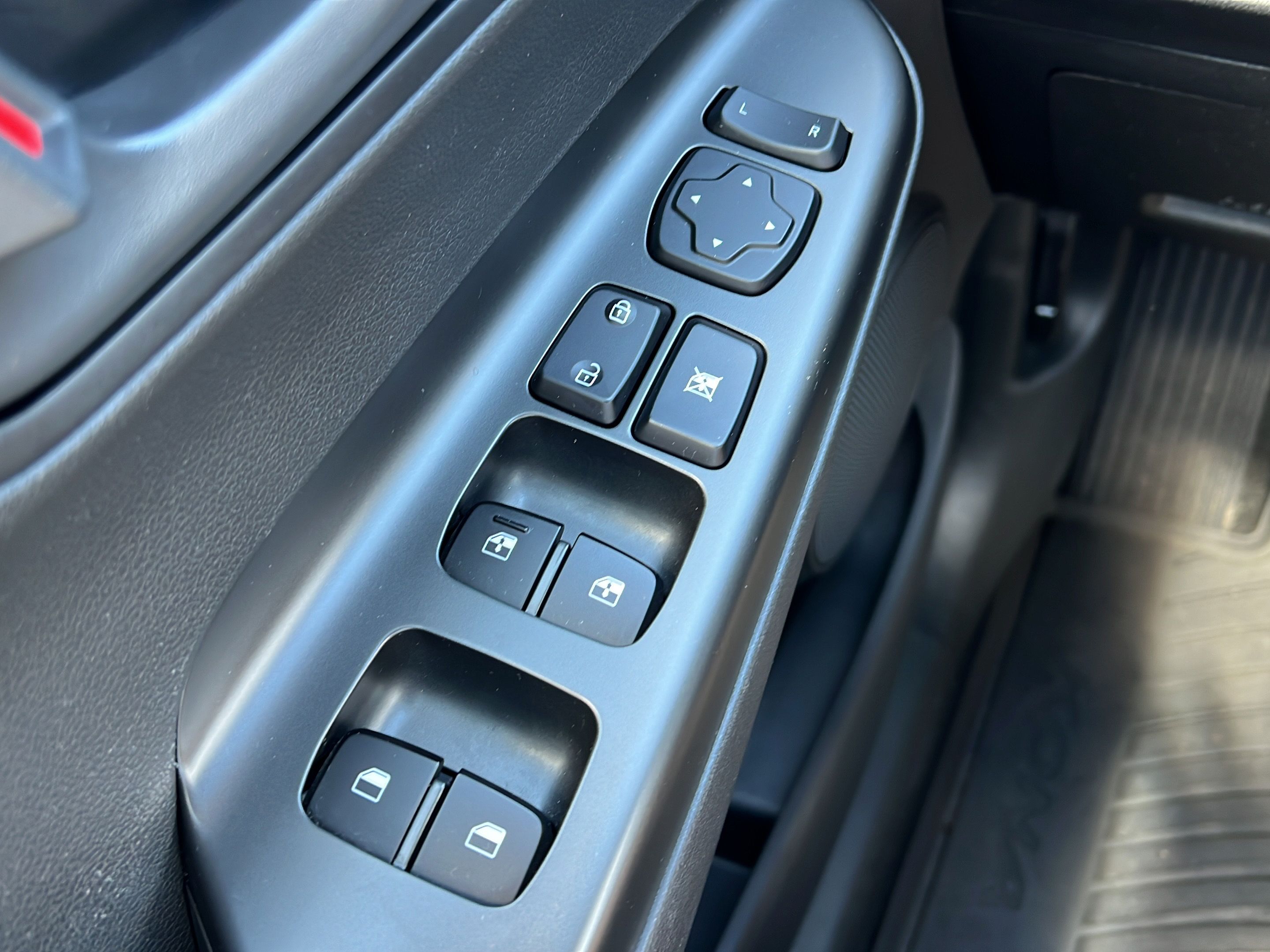 Certified 2023 Hyundai Kona SEL FWD image 21