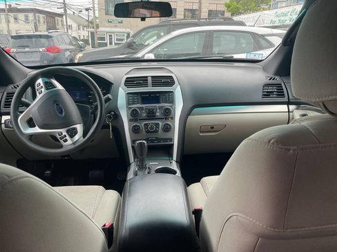 Used 2014 Ford Explorer 4WD image 11