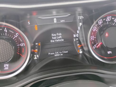 Used 2022 Dodge Challenger SXT image 14