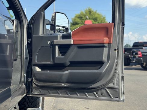 Used 2022 Ford F250 Platinum AWD/4WD image 40