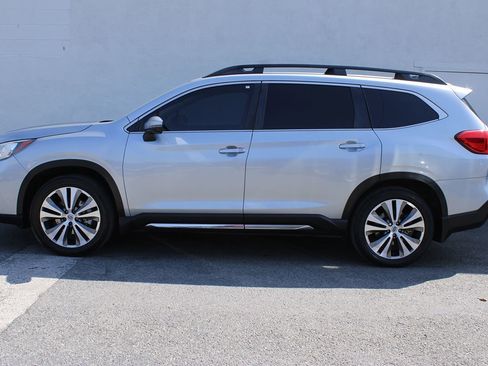 Used 2021 Subaru Ascent Limited w/ Technology Package image 5