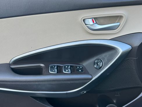 Used 2017 Hyundai Santa Fe Sport image 13