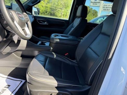 Certified 2024 GMC Yukon XL SLT image 18