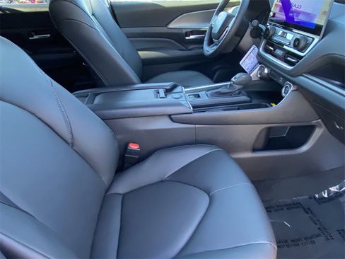 Certified 2026 Toyota Grand Highlander XLE image 15