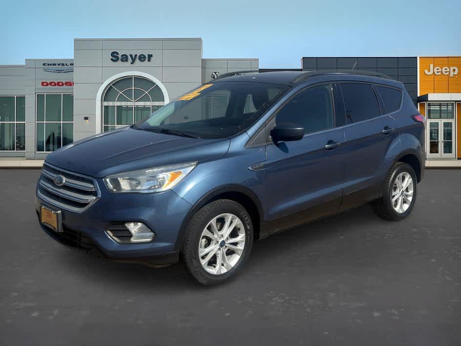 Used 2018 Ford Escape SE FWD image 3