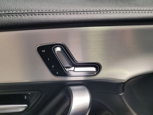 Used 2025 Mercedes-Benz CLA 250 4MATIC image 16