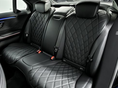 Used 2025 Mercedes-Benz S 580 4MATIC Sedan image 25