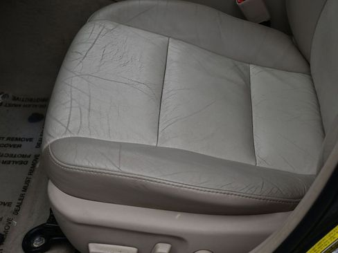 Used 2012 Toyota Camry XLE image 16