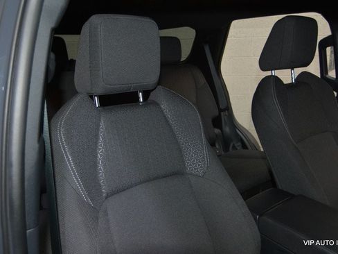 Used 2025 Toyota 4Runner SR5 AWD/4WD image 18