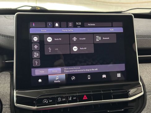 Used 2024 Jeep Compass Latitude image 45