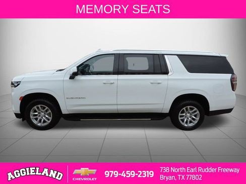 Certified 2022 Chevrolet Suburban LT w/ Luxury Package image 7