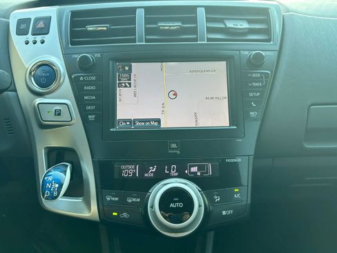 Used 2012 Toyota Prius V Five FWD image 23