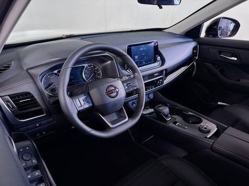 New 2026 Nissan Rogue SV image 10