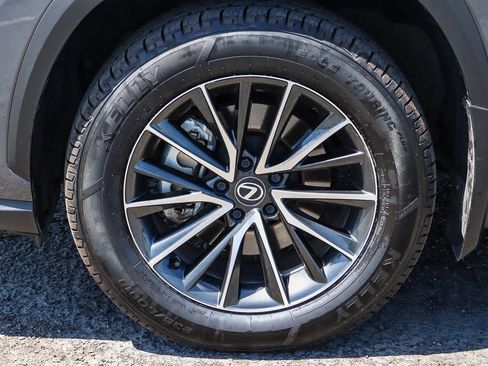 Used 2024 Lexus NX 250 FWD w/ Towing Package (2000 Lbs) image 11