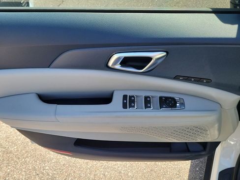 New 2026 Kia Carnival EX FWD image 20
