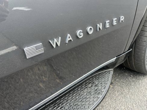 Used 2022 Jeep Wagoneer Series II w/ Premium Group I AWD/4WD image 33