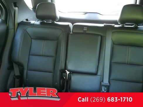 Used 2023 Chevrolet Equinox Premier FWD image 44