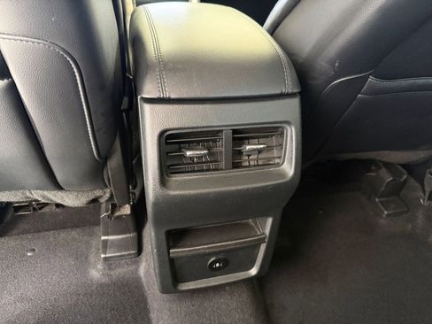 Used 2023 Ford Edge SEL image 24