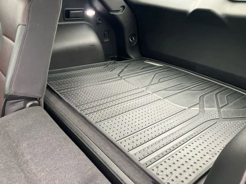 Used 2019 Chevrolet Blazer RS w/ Sun and Wheels Package image 37