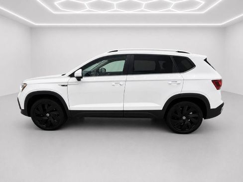 Used 2023 Volkswagen Taos SEL AWD/4WD image 6