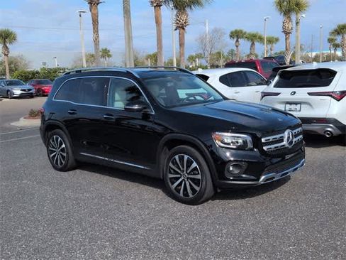 Used 2022 Mercedes-Benz GLB 250 image 2