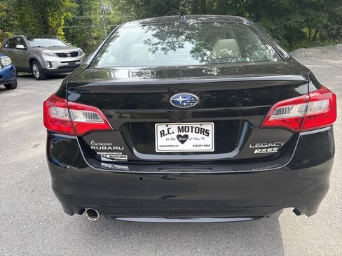 Used 2017 Subaru Legacy 2.5i Limited AWD/4WD image 13
