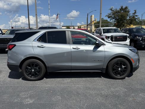 Used 2024 Chevrolet Equinox LT FWD image 11