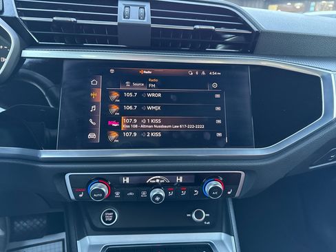 Used 2022 Audi Q3 2.0T Premium w/ Convenience Package image 39