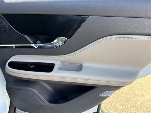 Certified 2023 Lincoln Corsair Reserve image 20