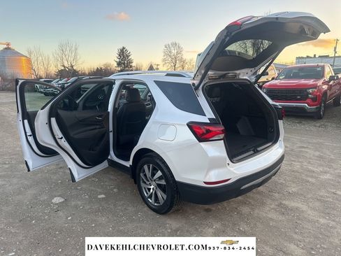 Used 2023 Chevrolet Equinox Premier image 12